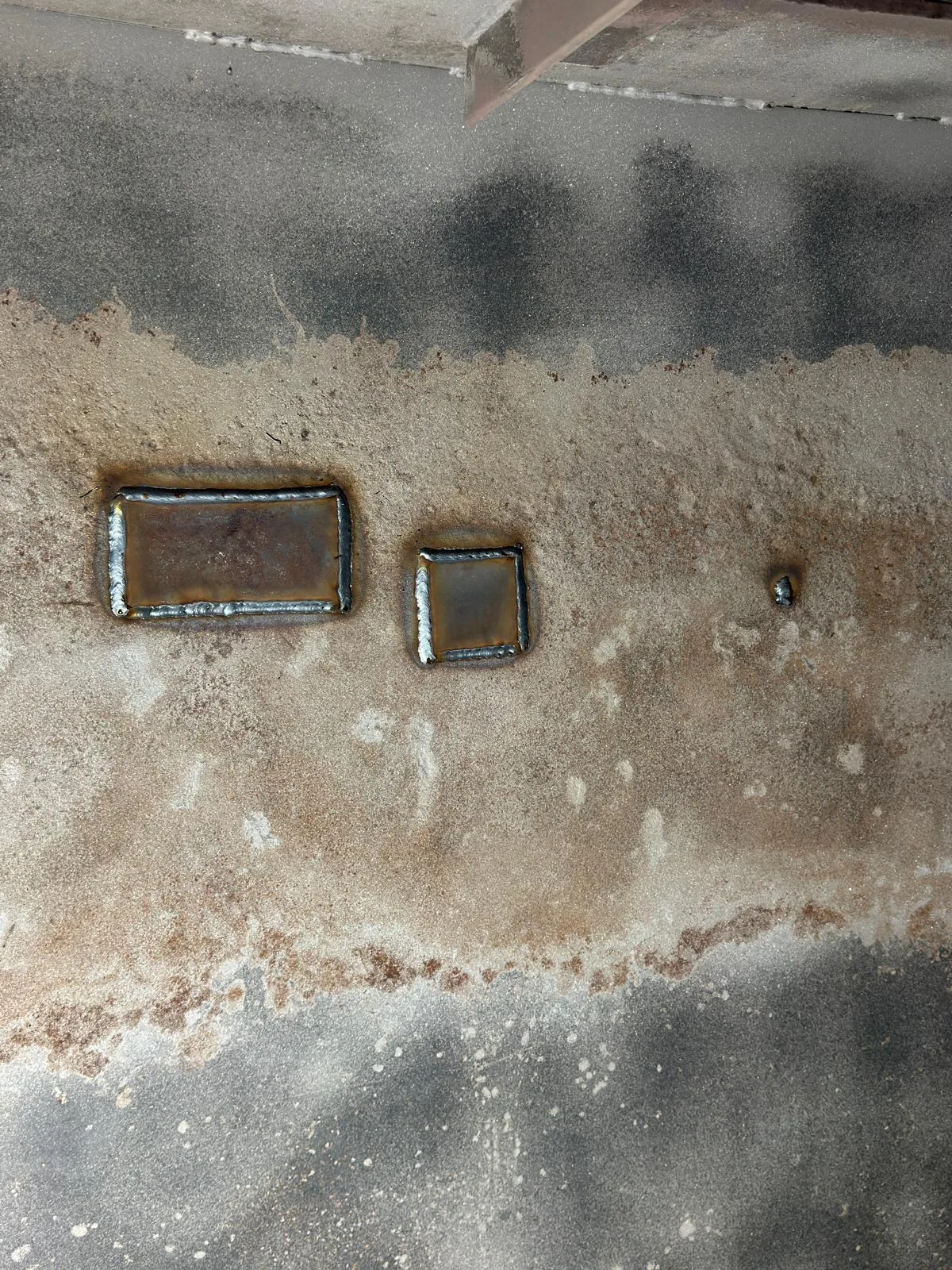 Detailansicht einer technischen Schweißarbeit